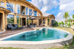 Dreamy Bamboo Villa near Canggu